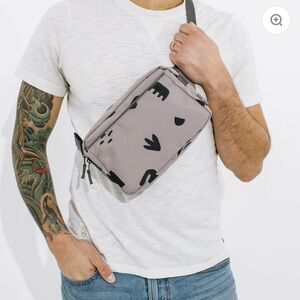 Brand New | Joey Belt Bag | Red Rovr | Grey and Black Unisex Cross Body Bag
